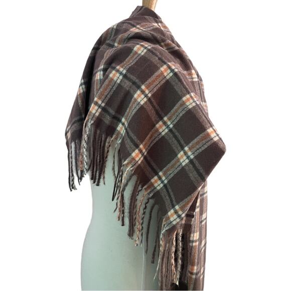 Plaid Blanket Scarf Wrap Soft Fuzzy Chocolate Brown Fringe Preppy NWT Gift Idea - Picture 4 of 9